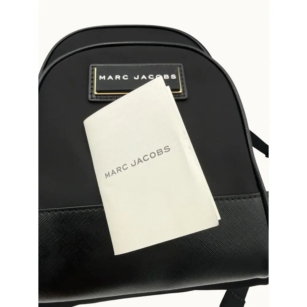 Marc Jacobs small sleek